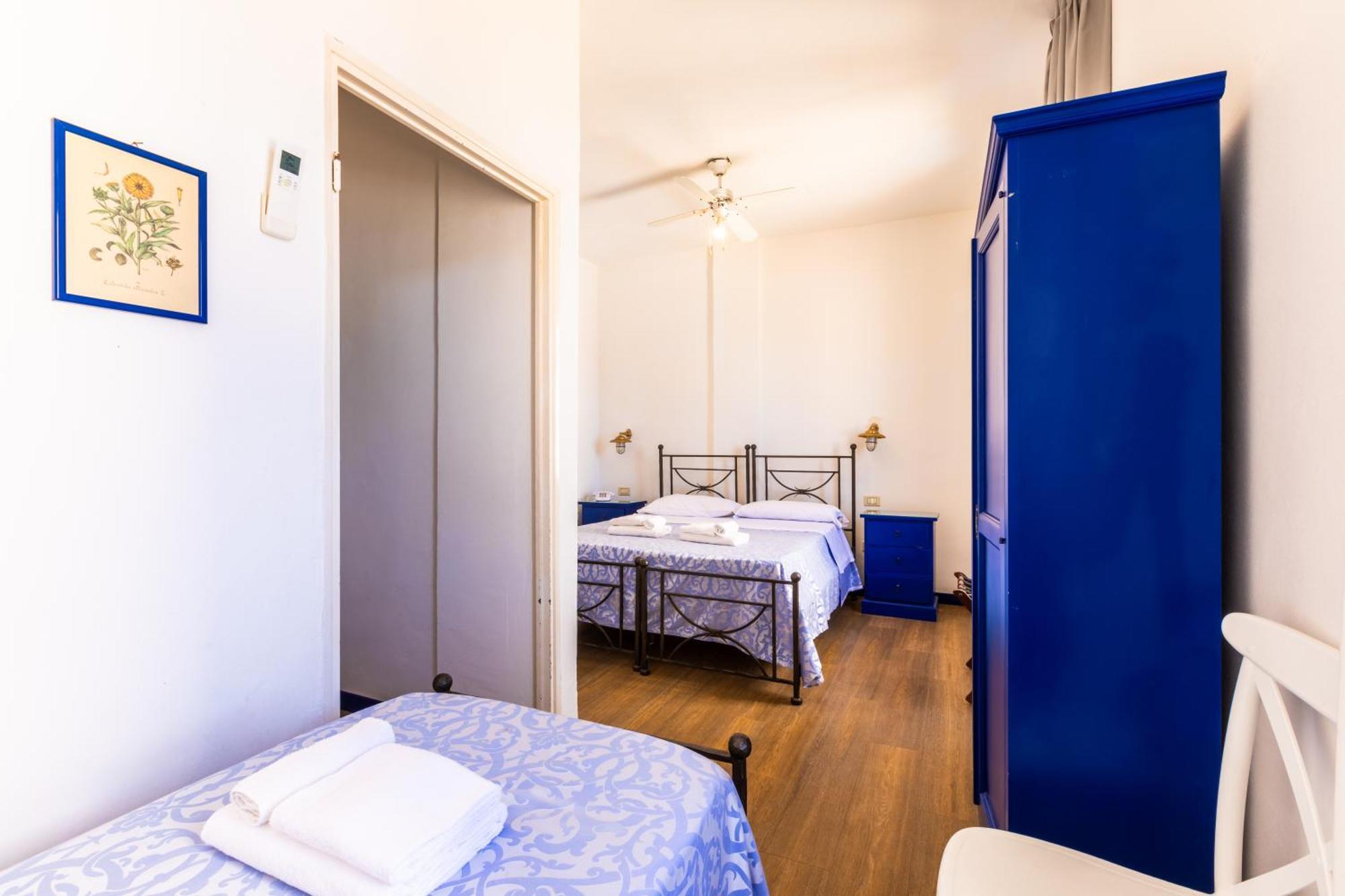 Hotel Torre Dei Borboni Понца Екстериор снимка
