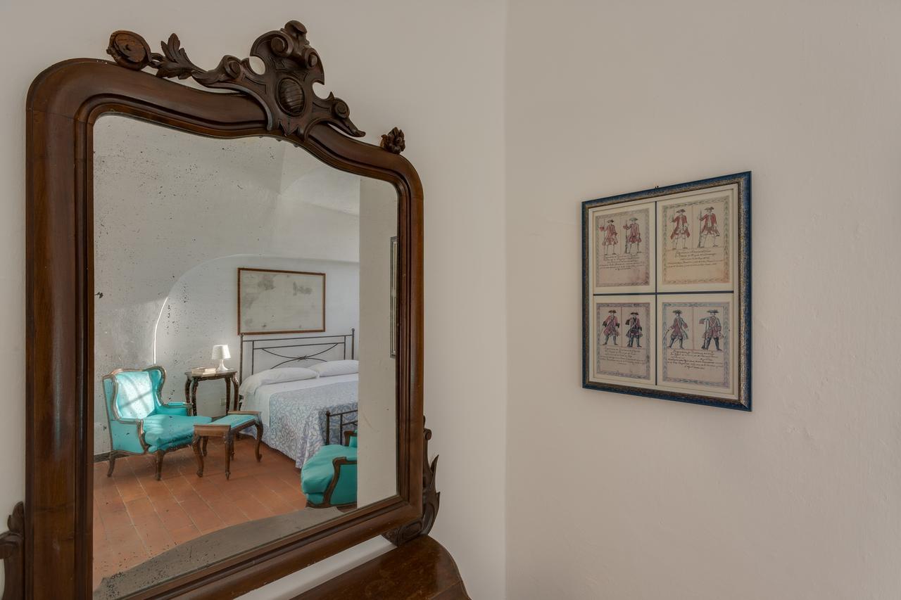 Hotel Torre Dei Borboni Понца Екстериор снимка